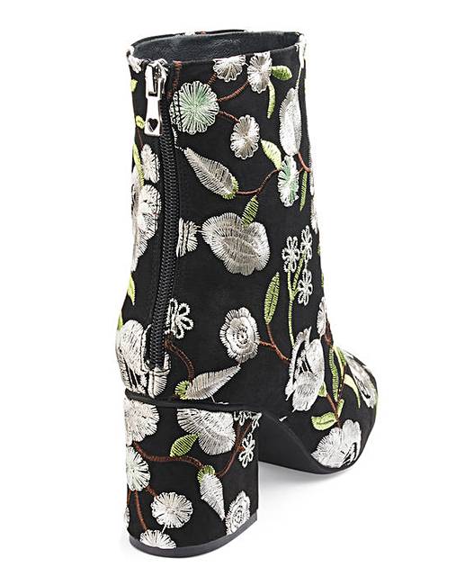 simply be eee fit boots