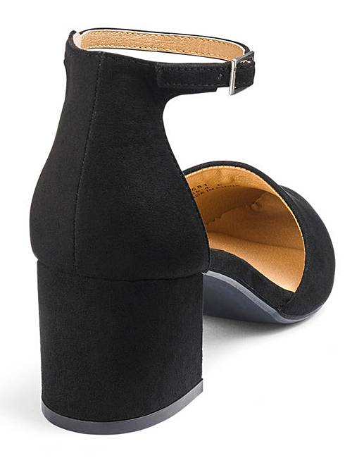 pointed heels wide fit