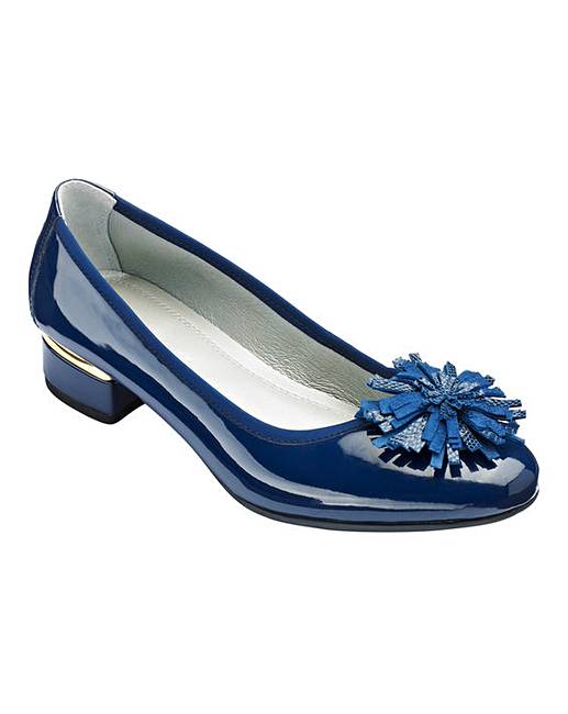 eee court shoes