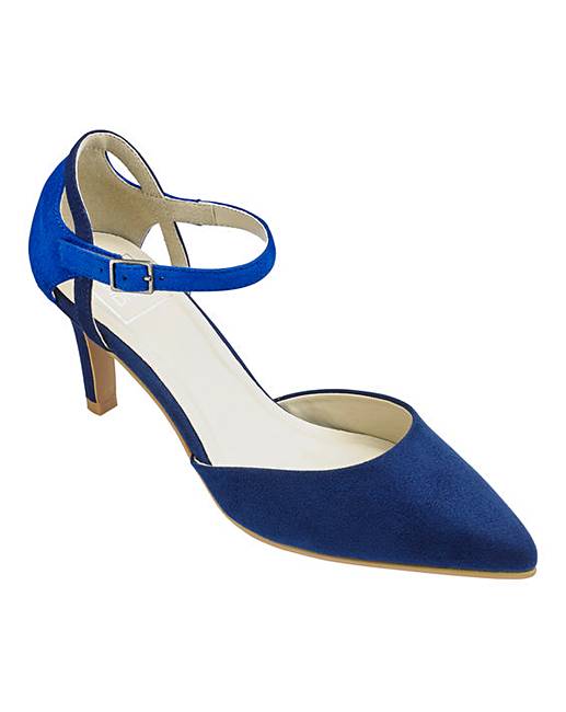 wide fit court shoes with strap