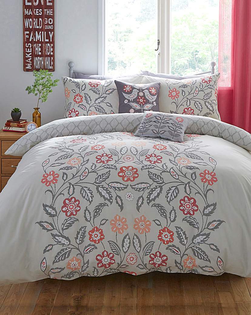Montague Duvet Cover Set Montague Duvet Cover Set