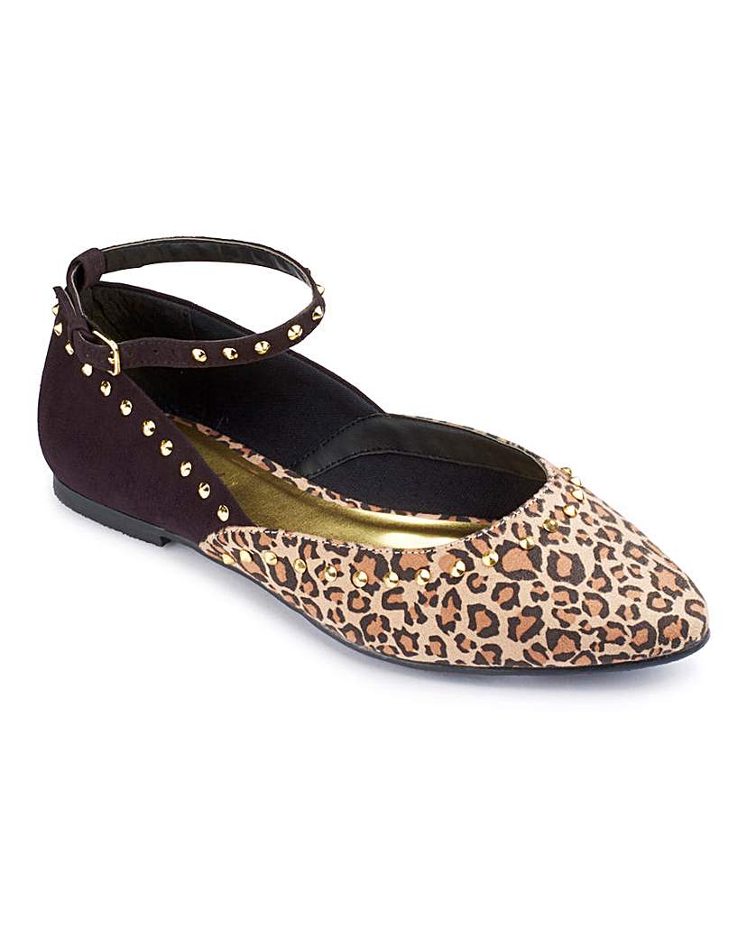 Heavenly Soles Studded Pointy Pump E Fit Heavenly Soles Studded Pointy Pump E Fit