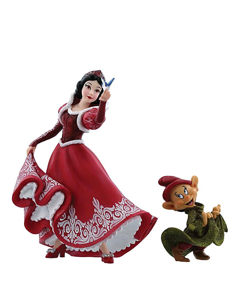 Disney Showcase Snow White & Dopey Disney Showcase Snow White & Dopey