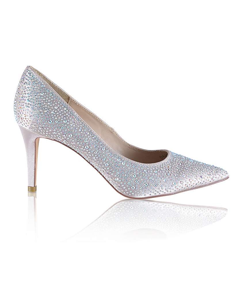 Perfect Crystal Encrusted Pointed Court