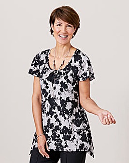 Hanky Hem Jersey Top with Necklace