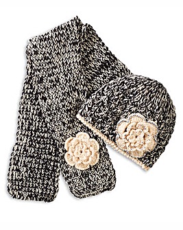 Vintage Style Hat & Scarf Set