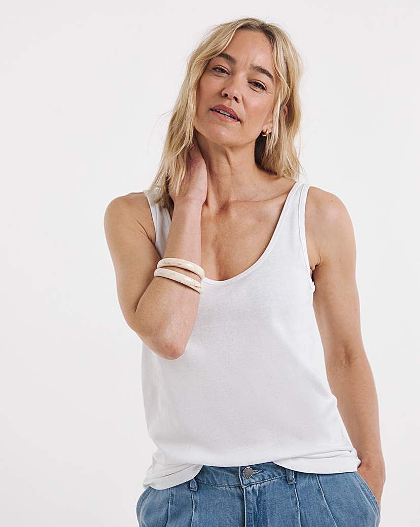 Image of JD Williams White Reversible Vest White - JD Williams - Size: 10 White Female 10 AA11501