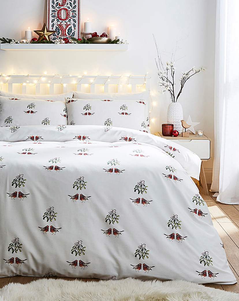 Kissing Robin Mistletoe Duvet Set