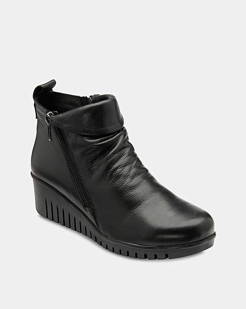 Lotus Cordelia Ankle Boot Standard Fit
