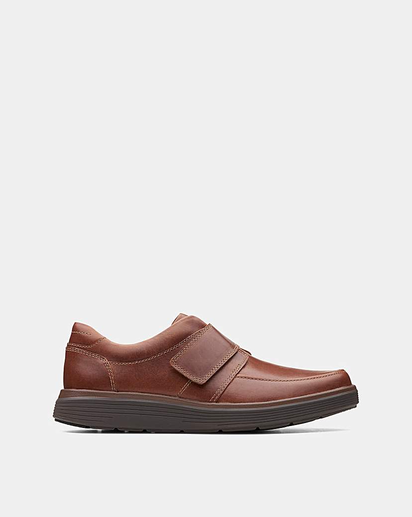 Clarks Un Abode Strap Wide Fit Shoe