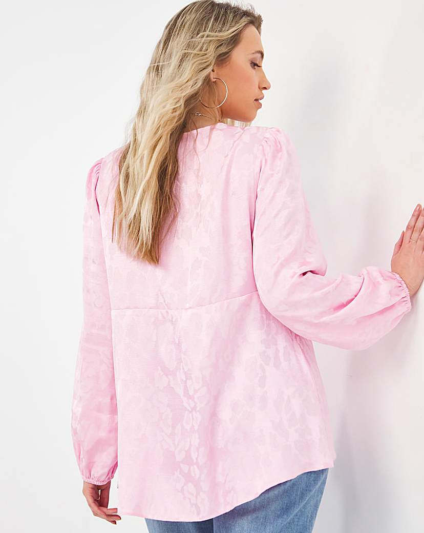 Jacquard Long Sleeve Dipped Back Blouse