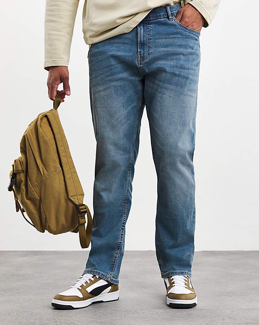 Light Stonewash Straight Stretch Jeans