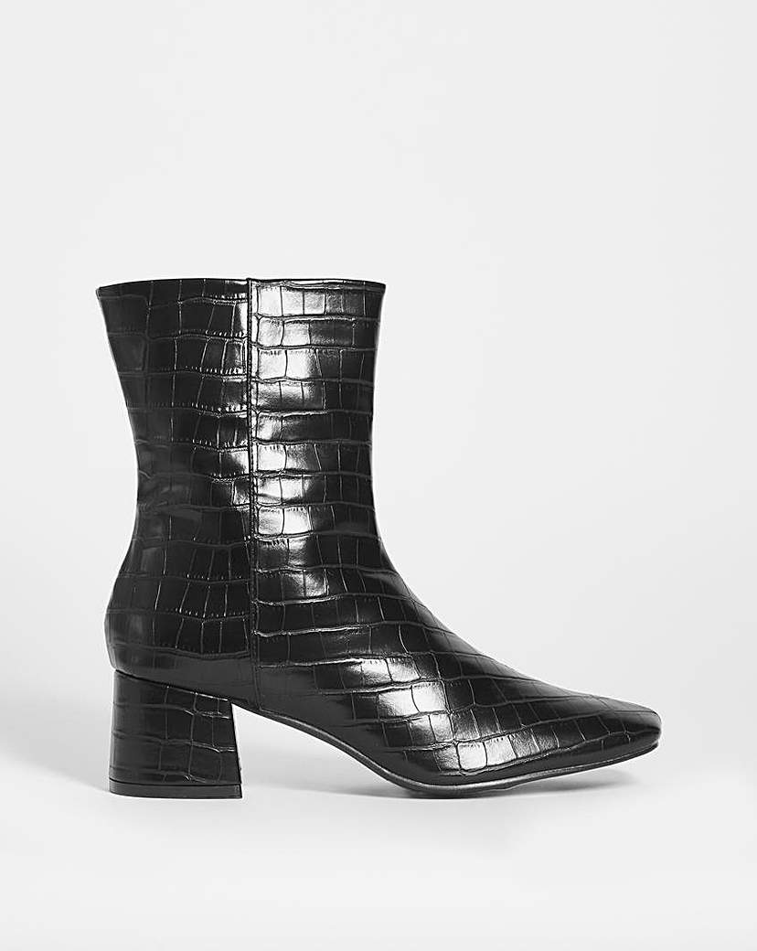 Block Heeled Boot E Fit