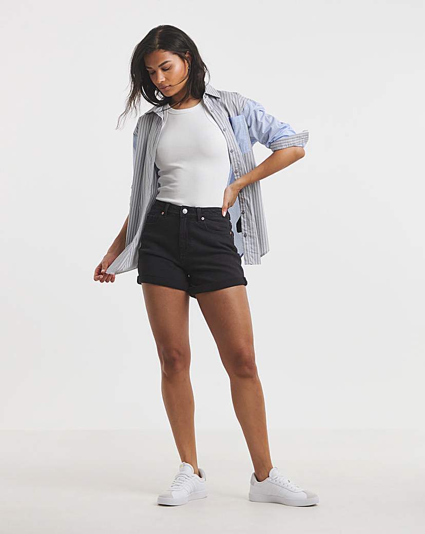 New In - Washed Black Authentic Loose Mom Short