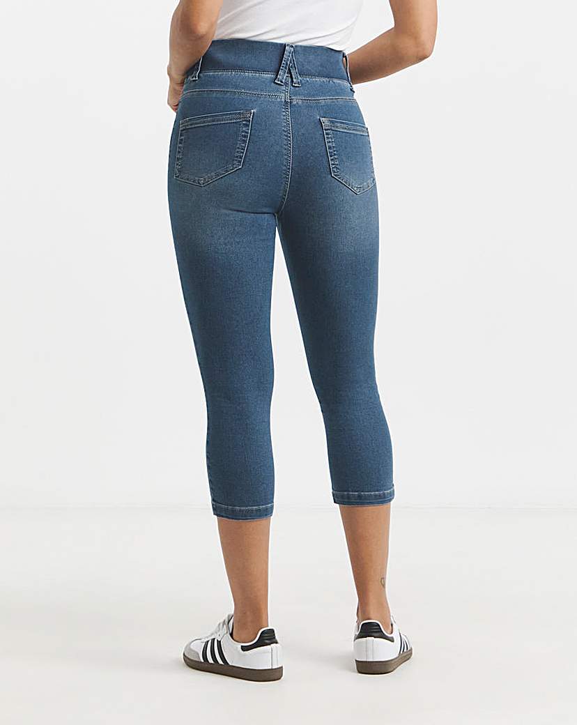 Mid Wash Pull On Capri Jegging