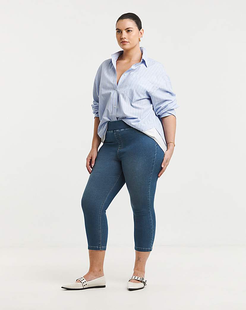 Mid Wash Pull On Capri Jegging