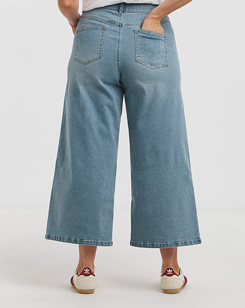 Mid Wash 24/7 Cropped Wide Leg Jeans