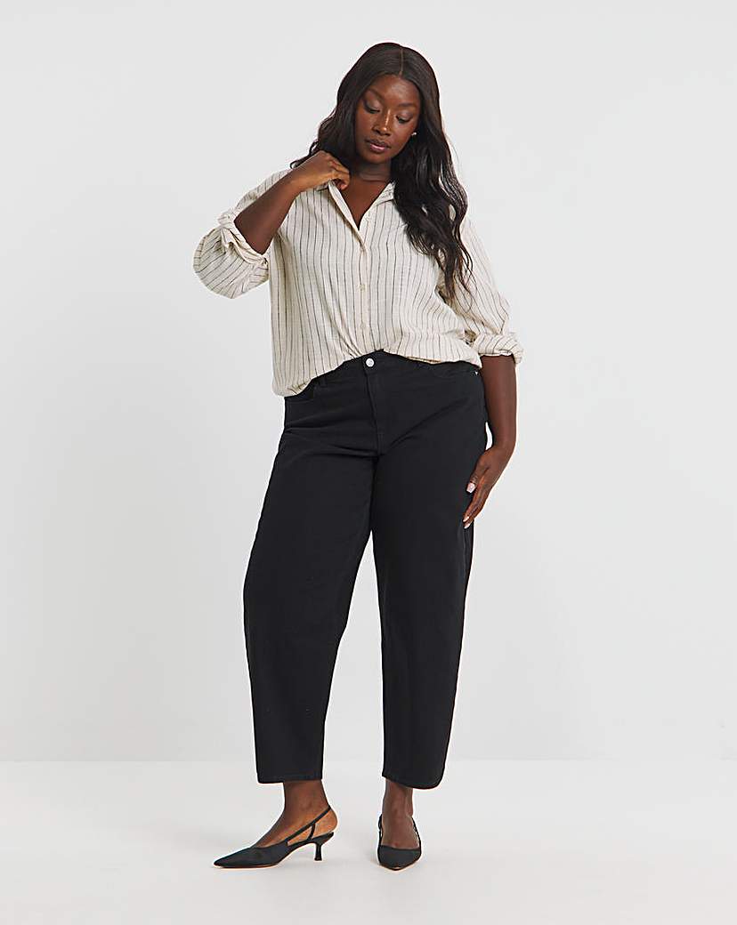 New In - Washed Black Smart Tapered Barrel Jean