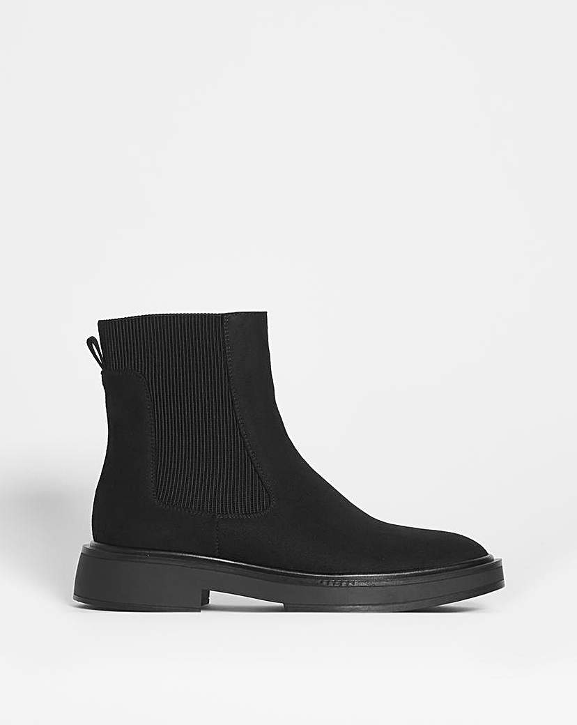 Classic Chelsea Ankle Boots Standard