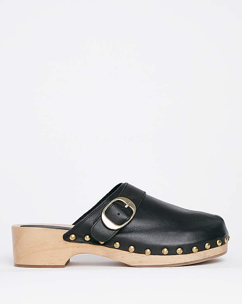 Closed Toe Clog Shoes Wide Fit