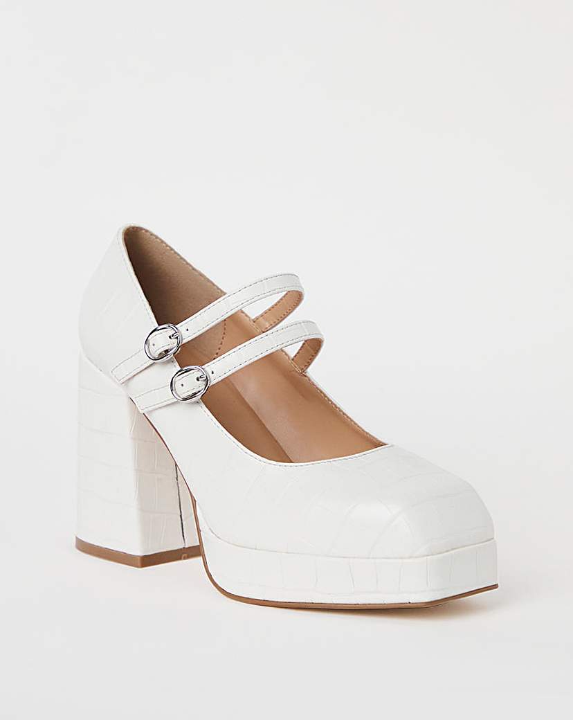 Platform Closed Toe Heeled Shoe Ex Wide