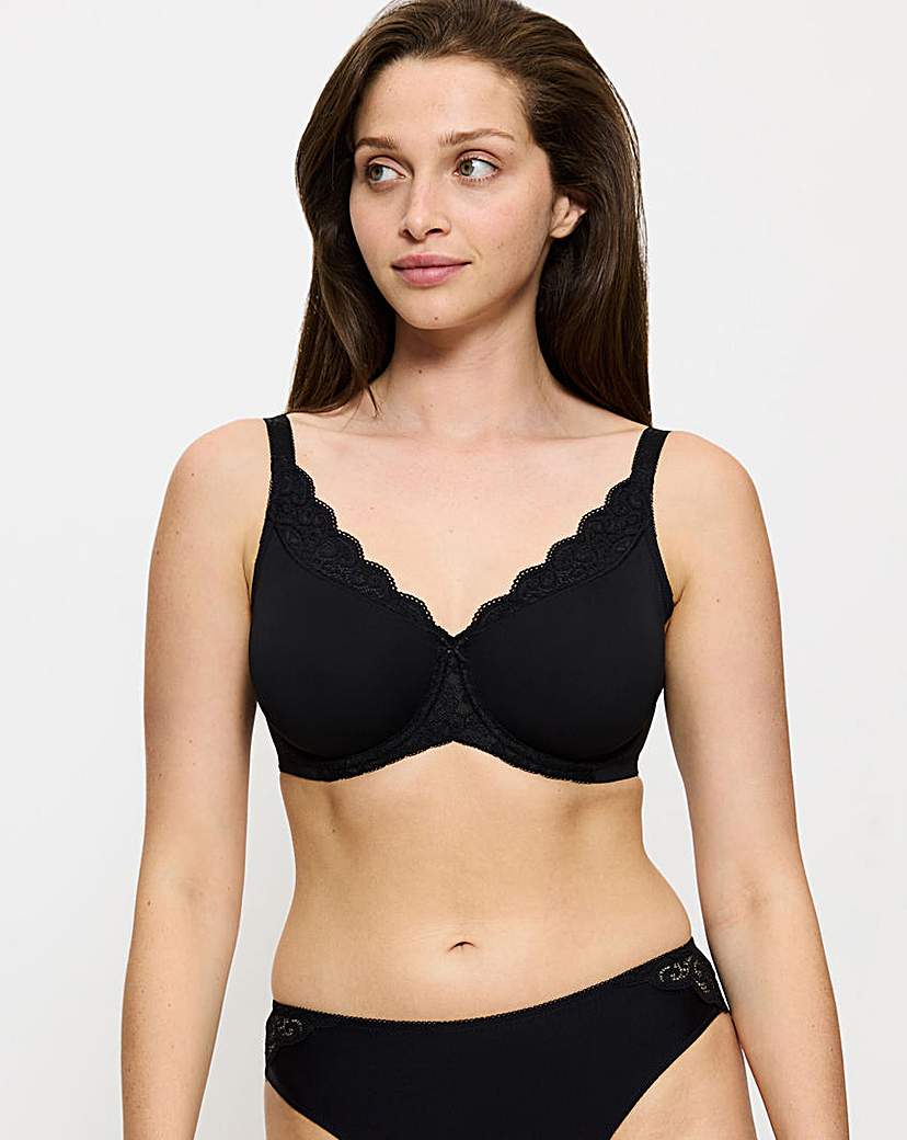 Triumph Black Amourette Minimiser Bra - 40D