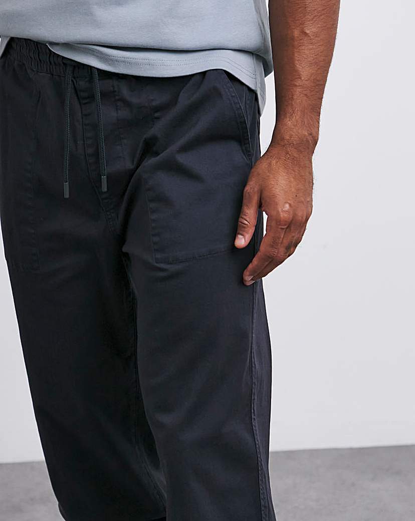 Garment Dyed Elasticated Tapered Trouser