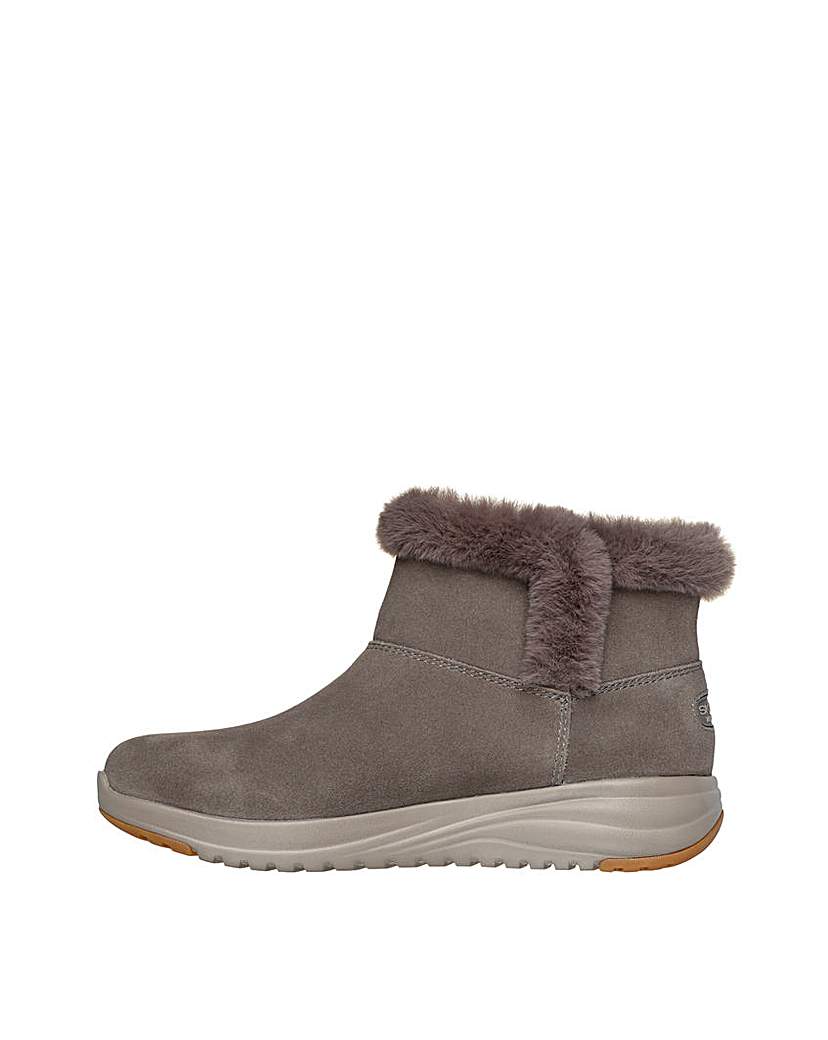 Skechers On The Go Cozy Boots D Fit