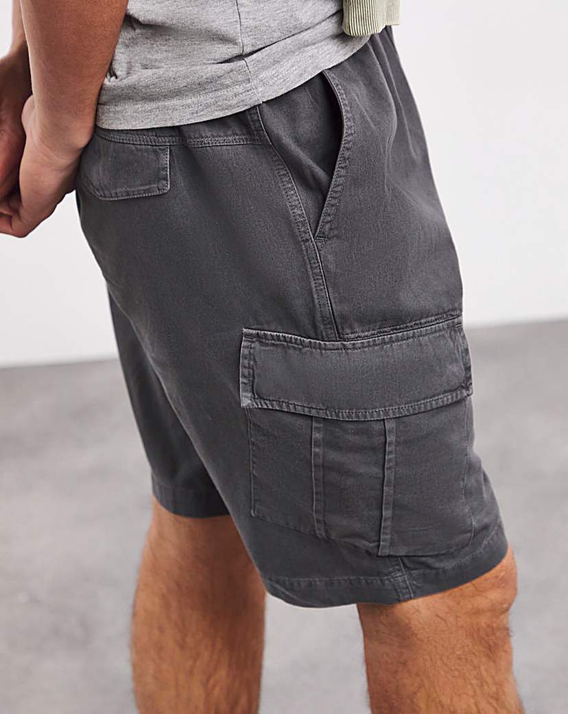 Elasticated Garment Dyed Cargo Short