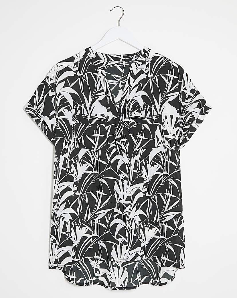 Mono Print Pocket Front Blouse