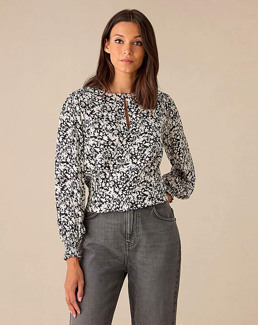 Ro&Zo Mono Keyhole Front Blouse