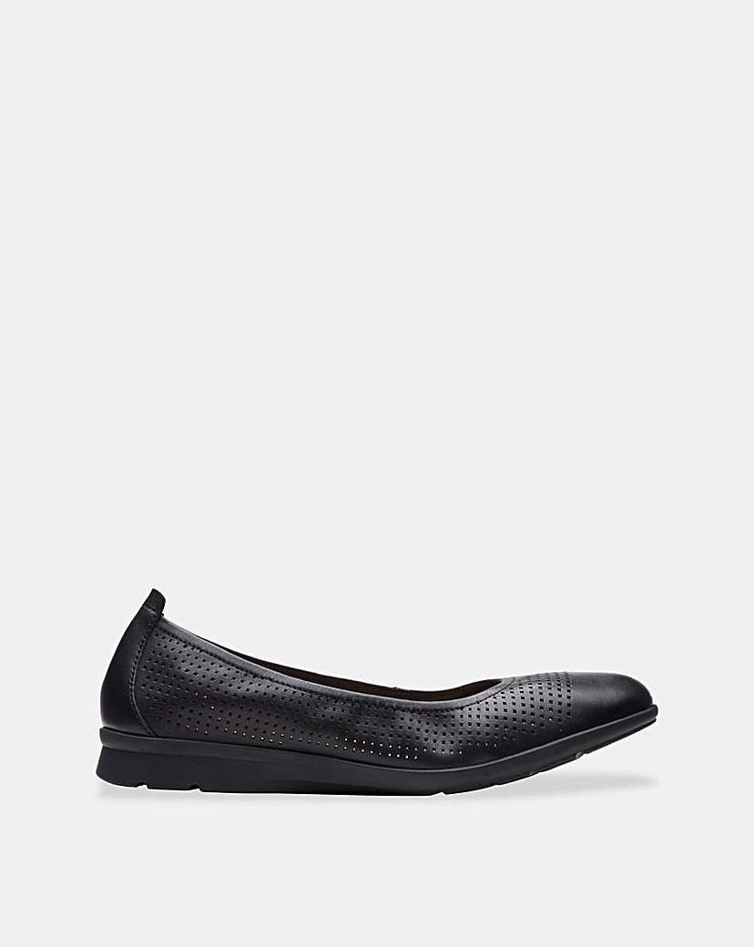 Clarks Jenette Ease Leather Shoes
