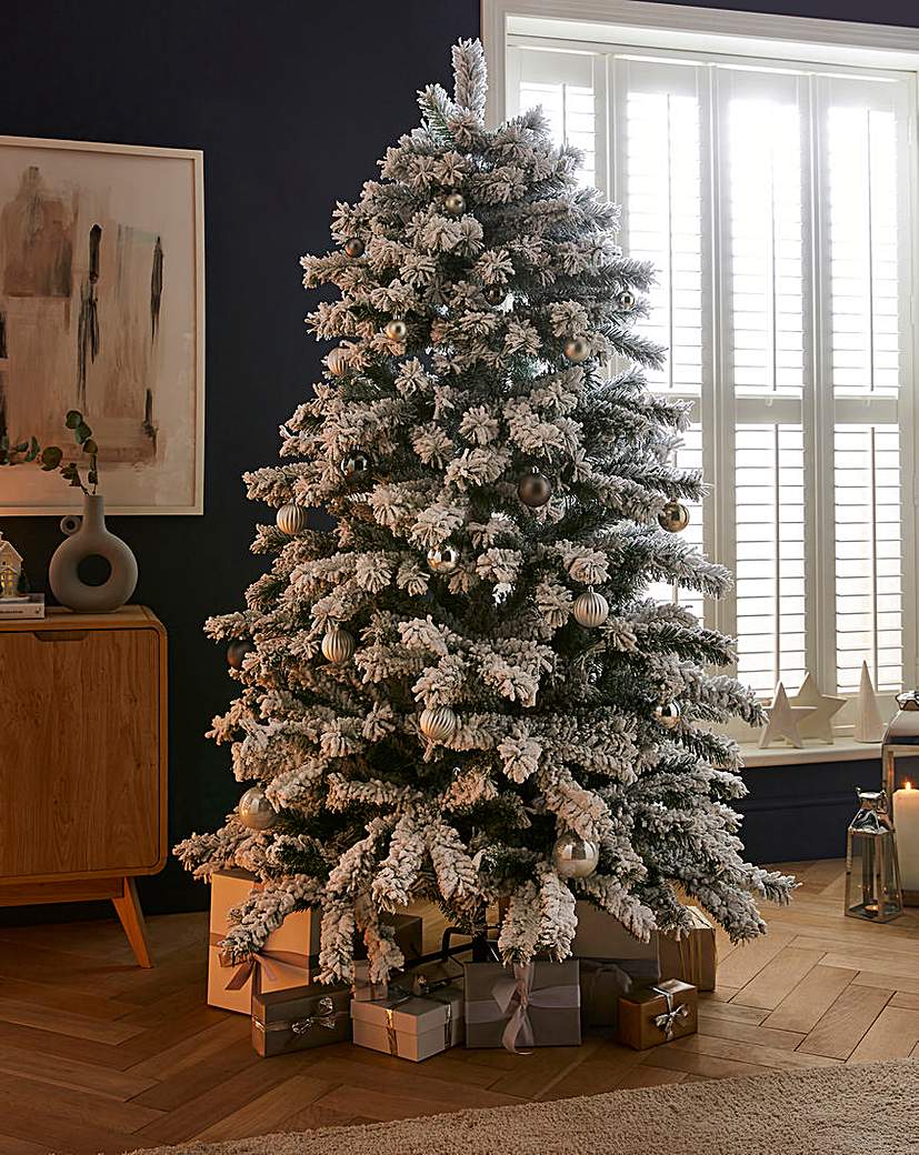 Aspen Flocked Christmas Tree