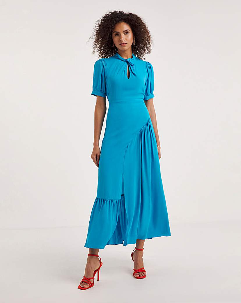 Ro&Zo Scarlett Blue Twist Neck Dress