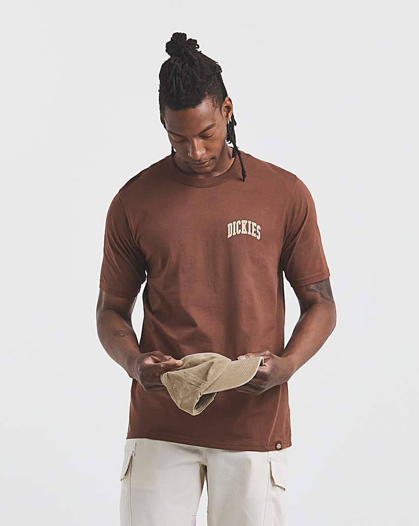 New In - Dickies Aitkin Chest Logo T-Shirt