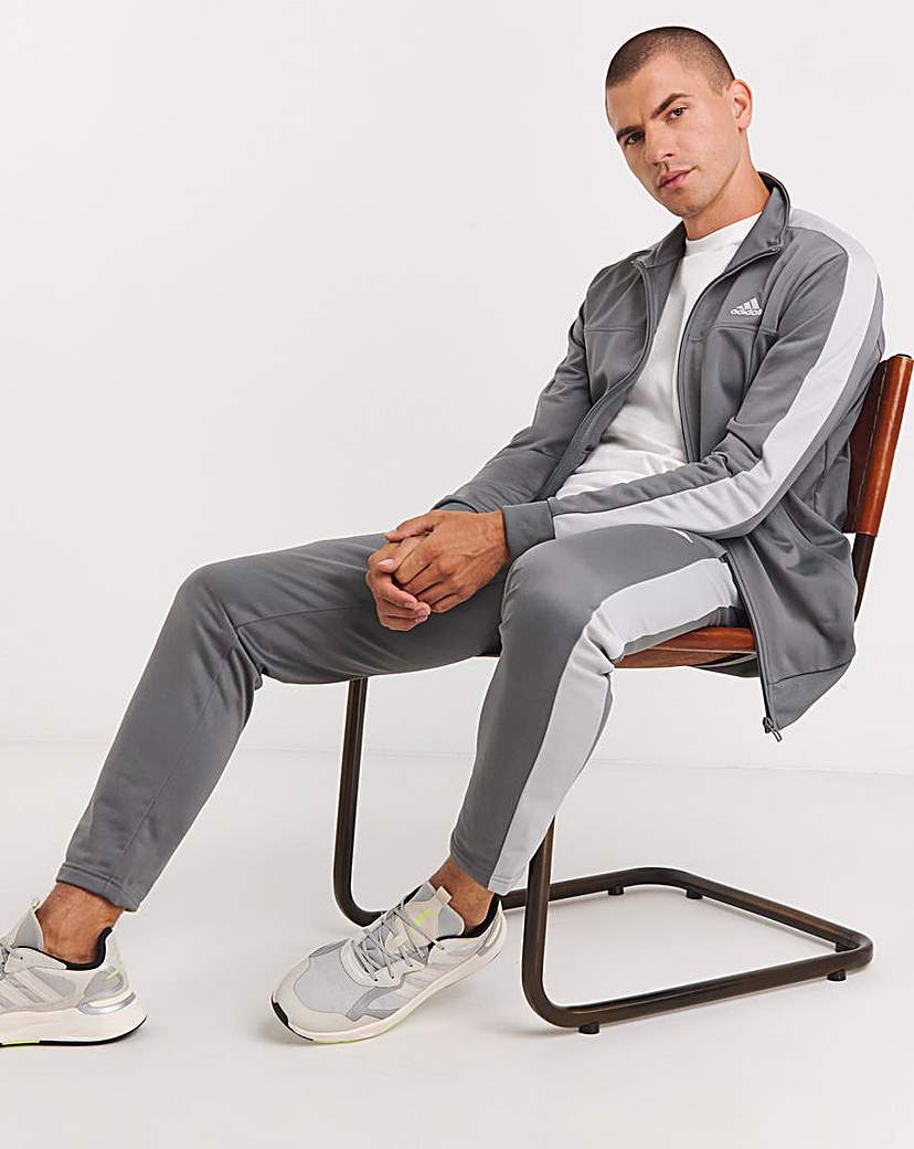 New In - adidas Tracksuit