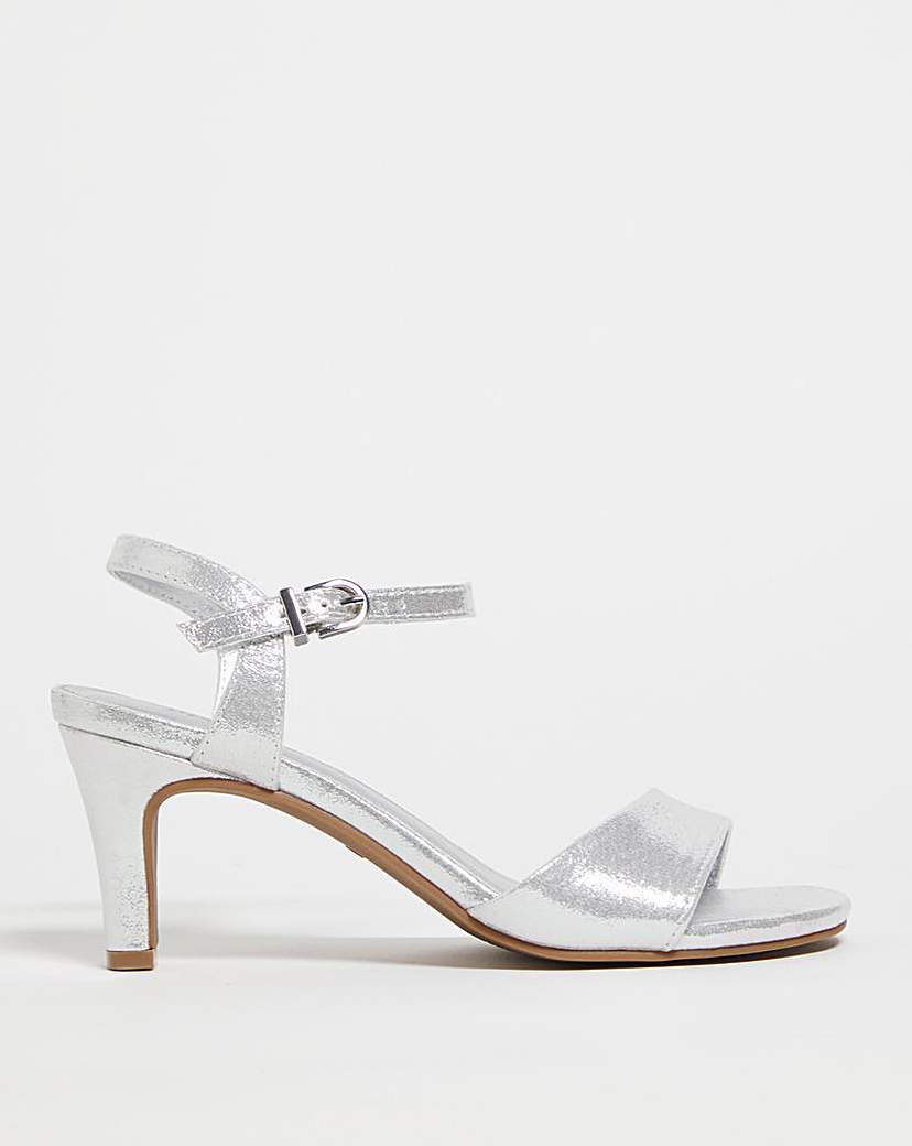 Barely There Sandal E Fit