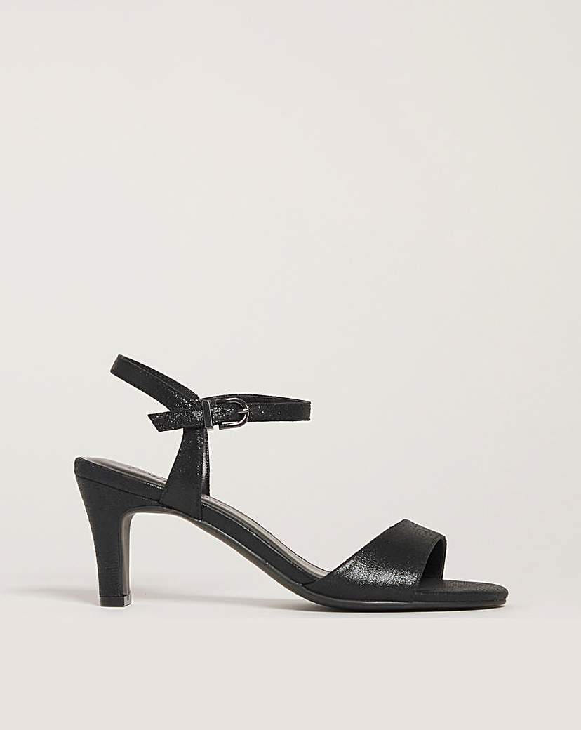 Barely There Sandal E Fit