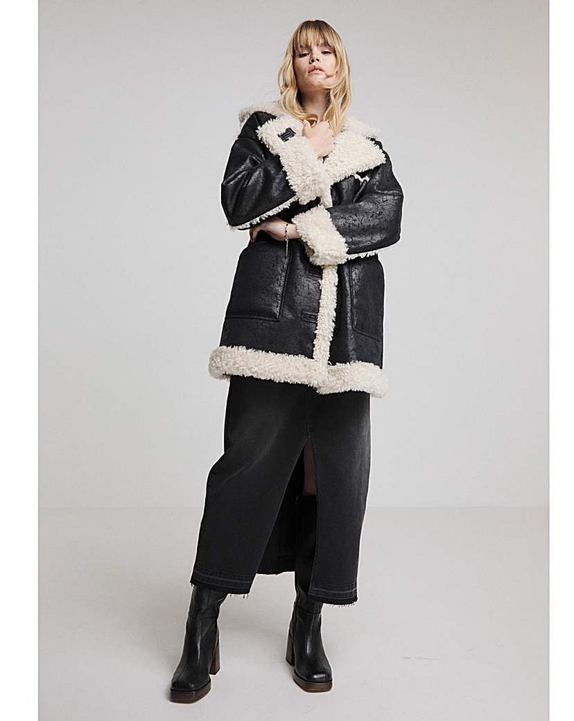 Black Longline Premium Hooded Aviator