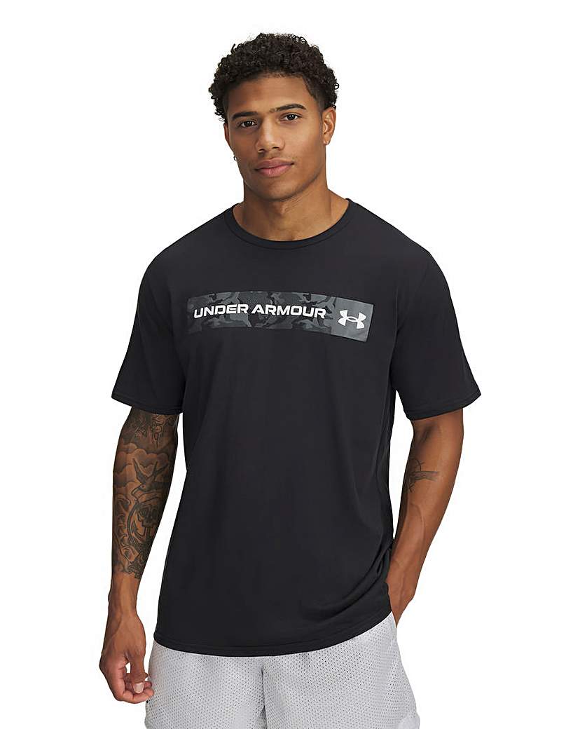 New In - Under Armour Camo Chest Stripe T-Shirt