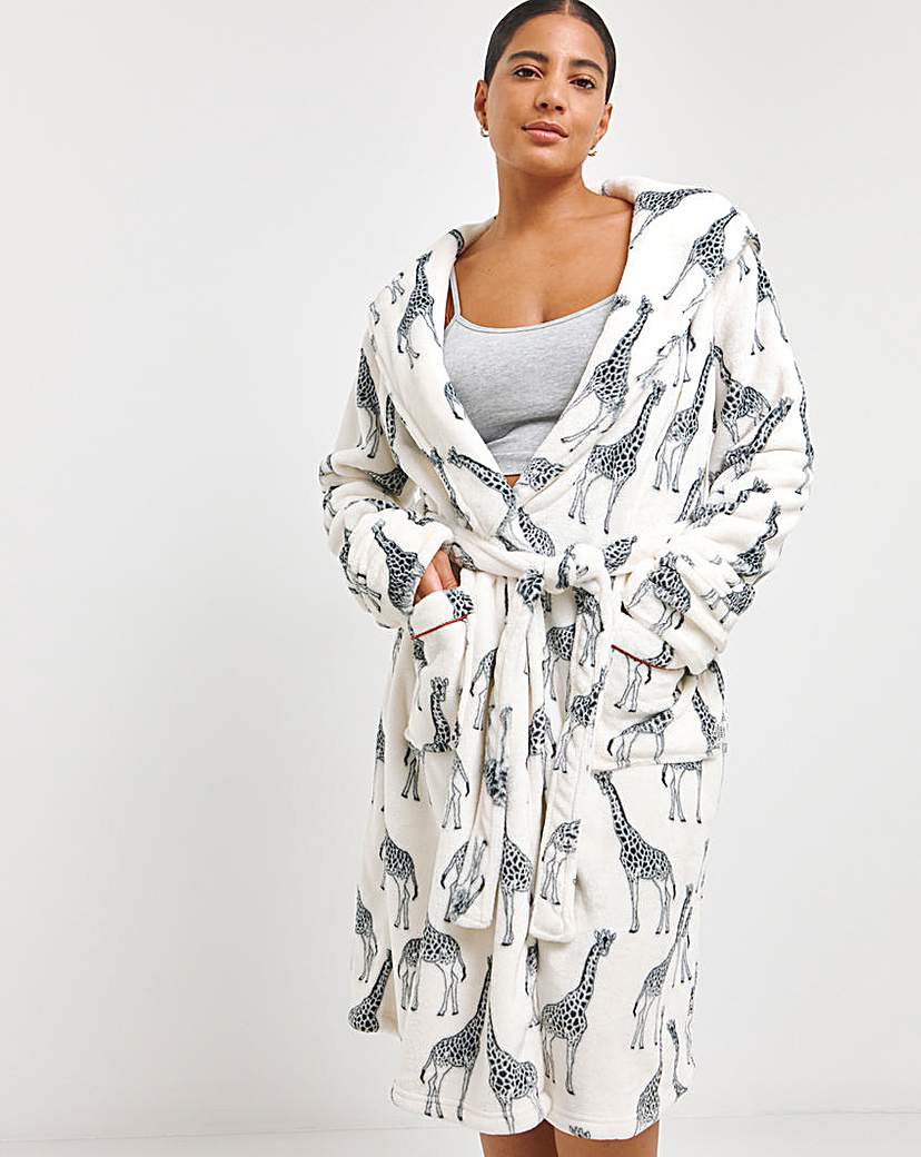 Chelsea Peers Giraffe Print Fleece Gown