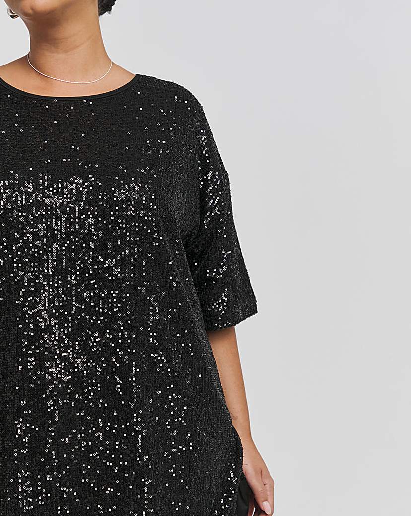Linear Sequin Oversized Tee