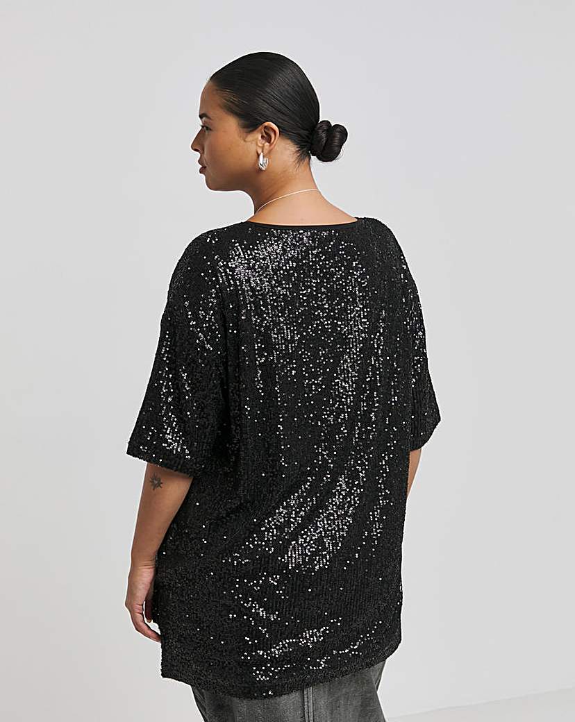 Linear Sequin Oversized Tee