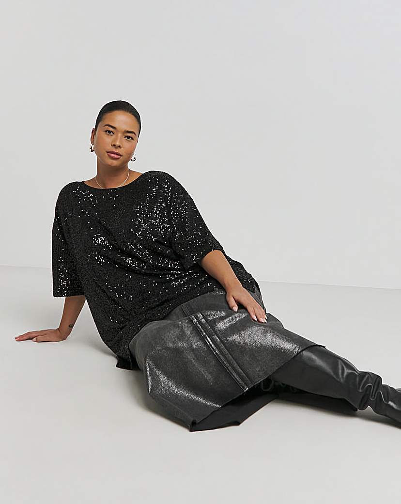 Linear Sequin Oversized Tee