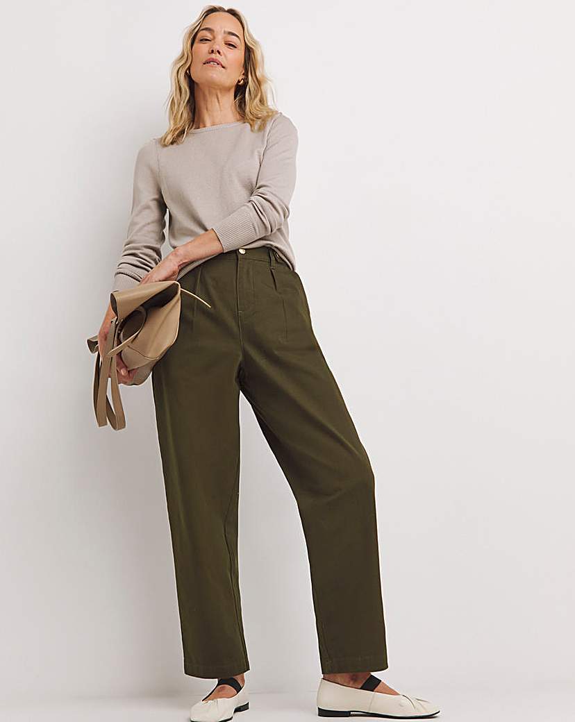 Relaxed Tapered Leg Trouser