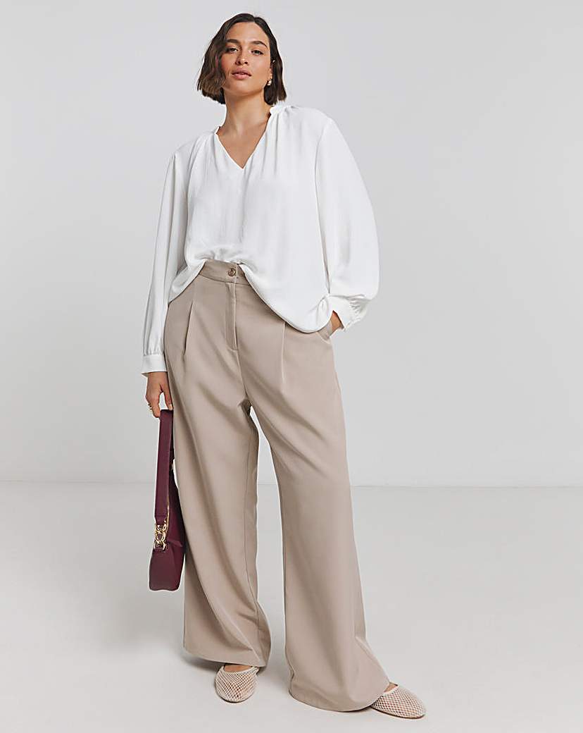 V-Neck Ruched Detail Boxy Top