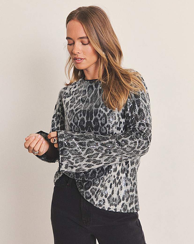 New In - Simply Leopard Printed Sequin Blouse