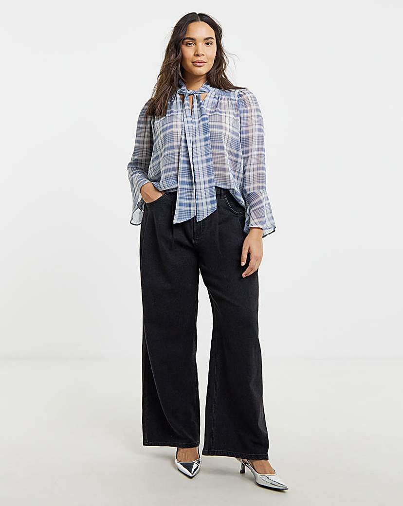 New In - Pussybow Check Blouse