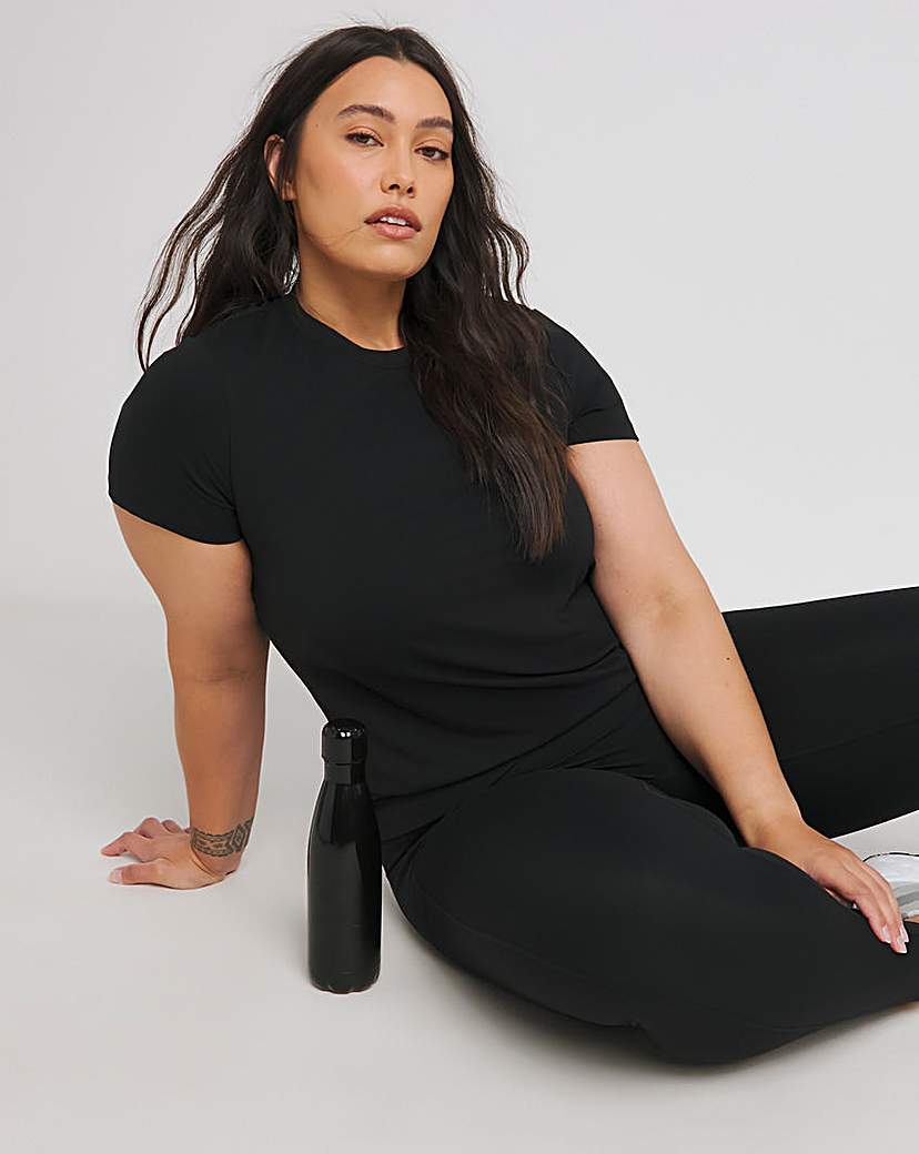 SB3 Black Magisculpt T-Shirt