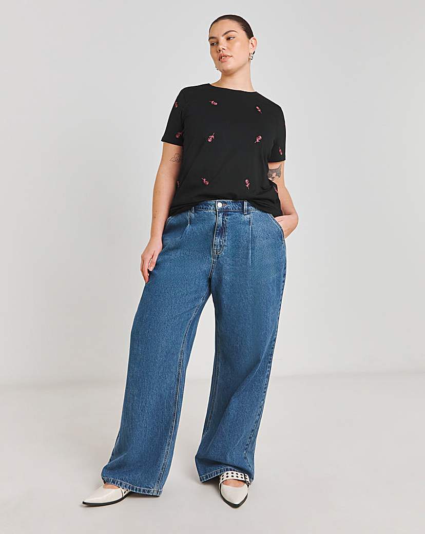 Roses Embroidered Tee